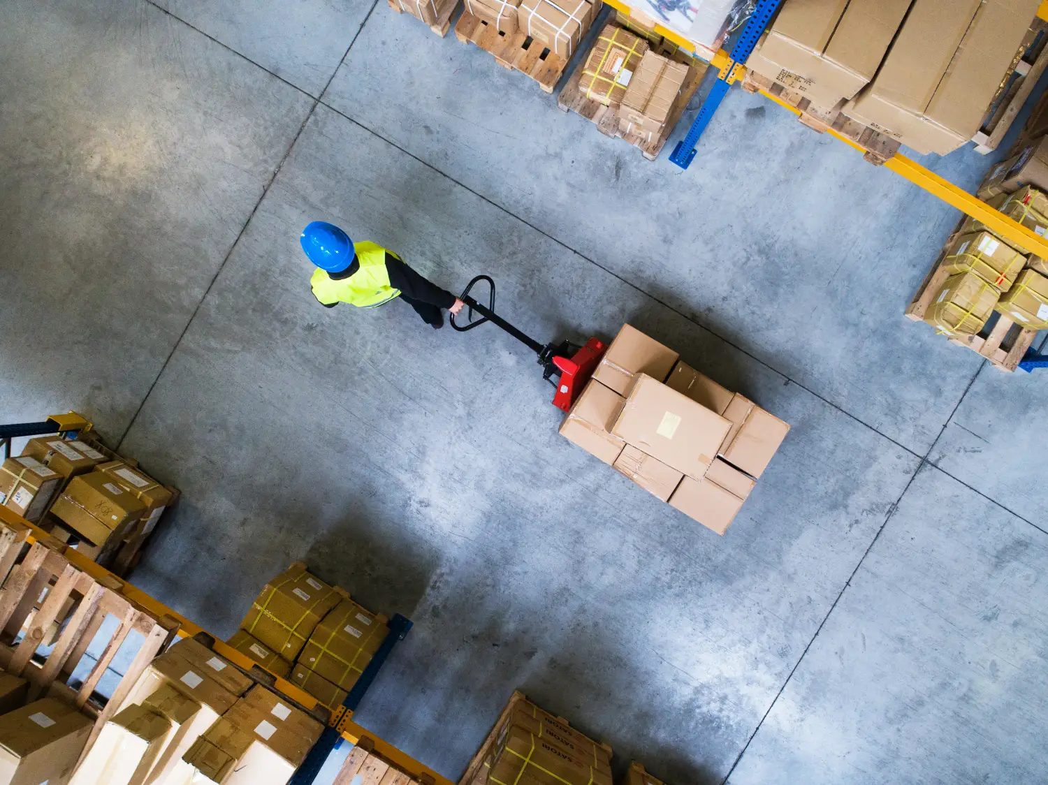 entrepot et cartons vu de haut